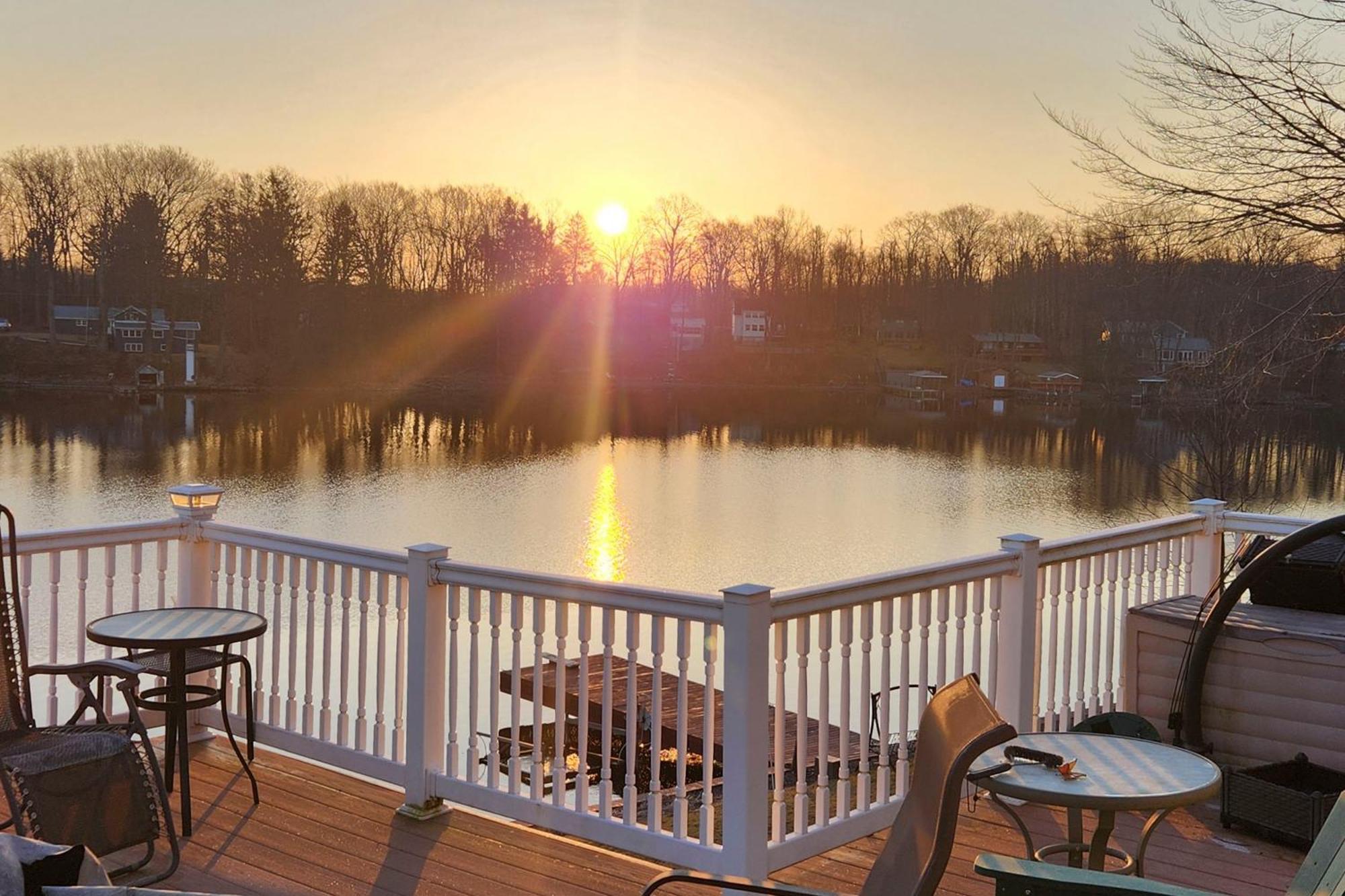 Waterfront Wolcott Vacation Rental With Deck And Views Dış mekan fotoğraf